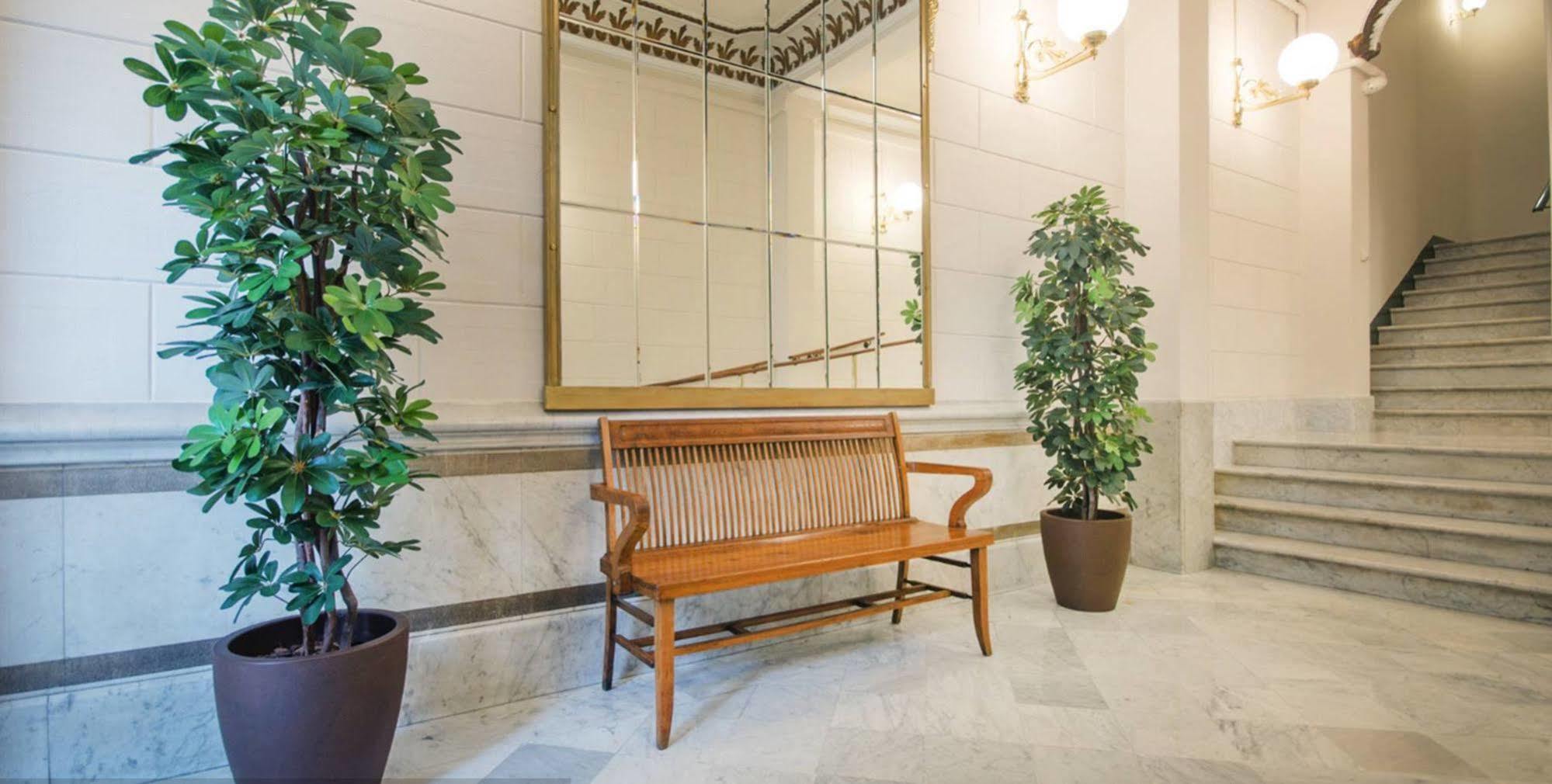 ברצלונה Anakena House Bed & Breakfast מראה חיצוני תמונה